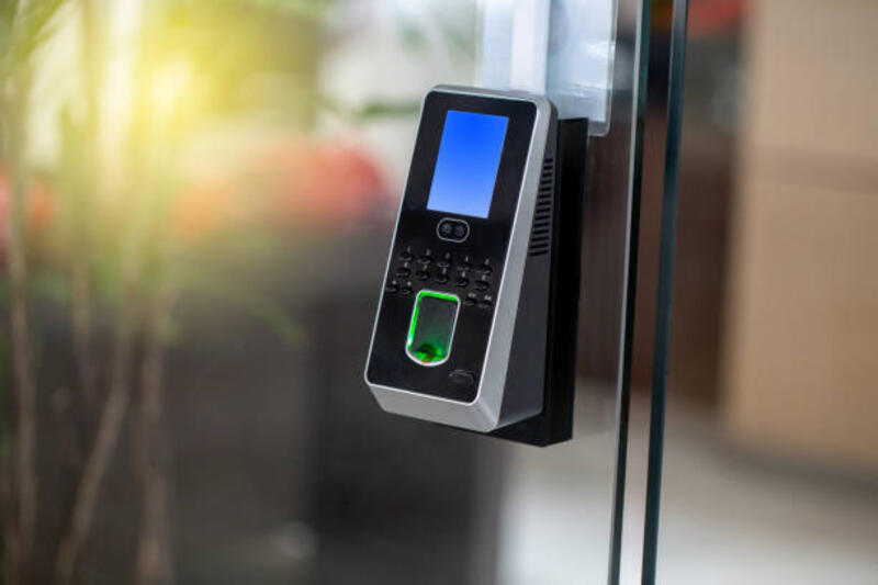 pengenalan-wajah-dan-mesin-pemindai-sidik-jari.jpg (612×408)