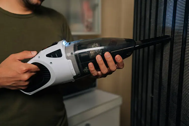 Jangan Salah! Begini Cara Merawat Vacuum Cleaner Portable yang Benar