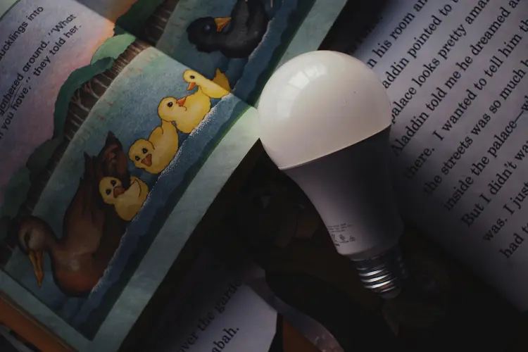 Smart Bulb Baru Beli? Ini Trik Koneksi ke Aplikasi Tanpa Pusing