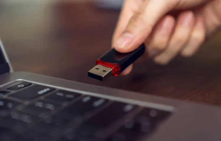 Ini Kebiasaan Sepele yang Diam-Diam Bikin Flashdisk Cepat Rusak