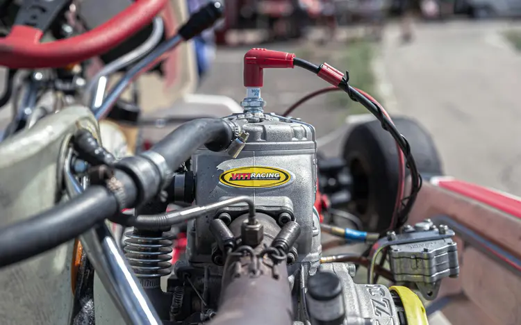 Mesin Ngebut Tanpa Masalah? Rahasianya Injector & Karburator Bersih