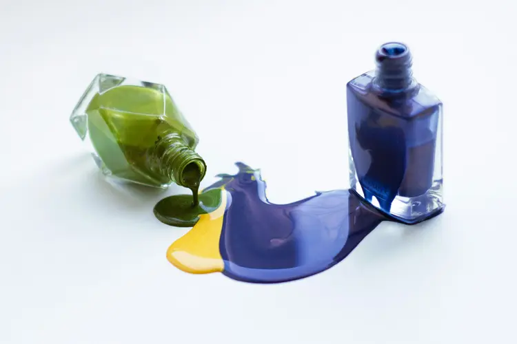 Jangan Sampai Kuku Gel Jadi Bencana! 5 Kesalahan Fatal Saat Pakai Nail Dryer