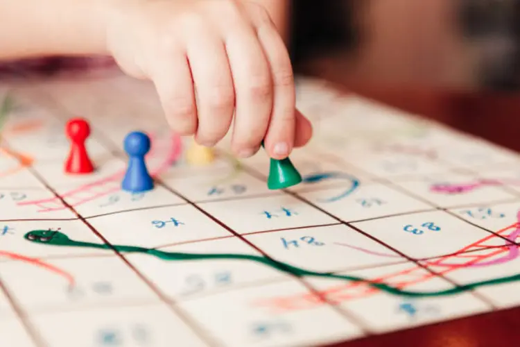 5 Tips Bermain Board Game bersama Anak agar Makin Seru dan Interaktif