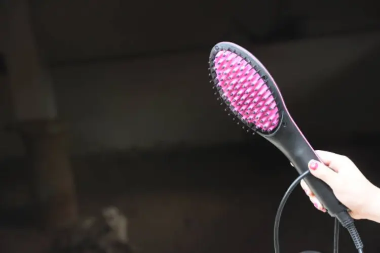 Panduan Memilih Sisir Pelurus Rambut untuk Pemula, Jangan Sampai Salah Beli Ya!