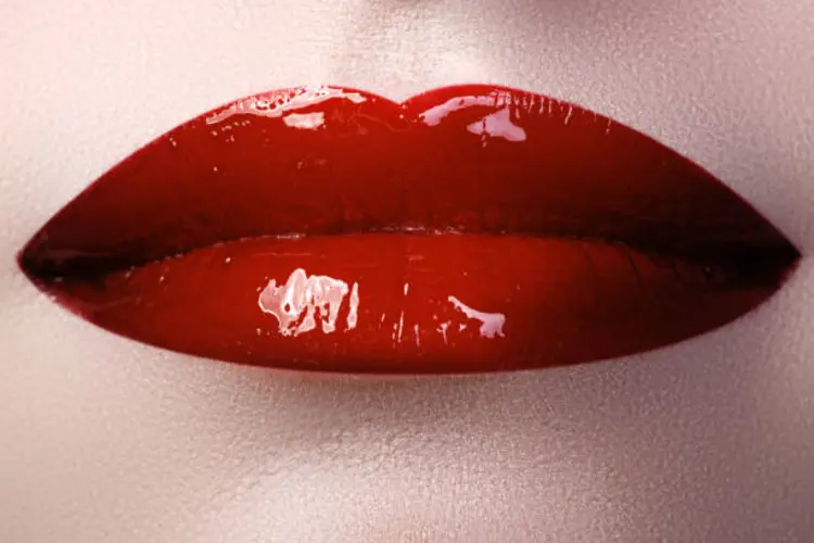 5 Rekomendasi Produk Lip Ombre yang Cantik, Nggak Perlu Bingung Lagi!