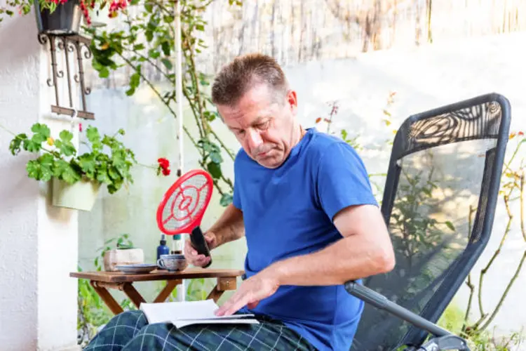 Hati-Hati, Ini 5 Hal yang Tidak Boleh Dilakukan Saat Menggunakan Raket Nyamuk!