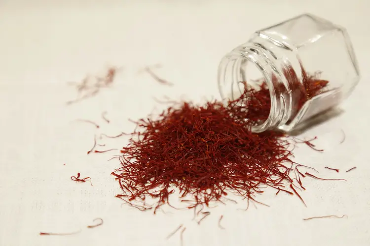 Capek & Stres? Saffron Punya Trik Ampuh Buat Pikiran Rileks