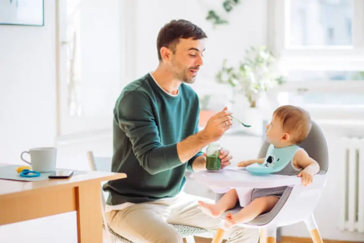 Kenapa Anak Perlu Punya Kursi Makan Sendiri? Ini 5 Alasannya!