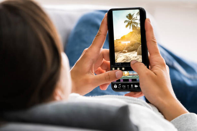 pekerjaan produksi editor video - mengedit foto di hp potret stok, foto, &amp; gambar bebas royalti