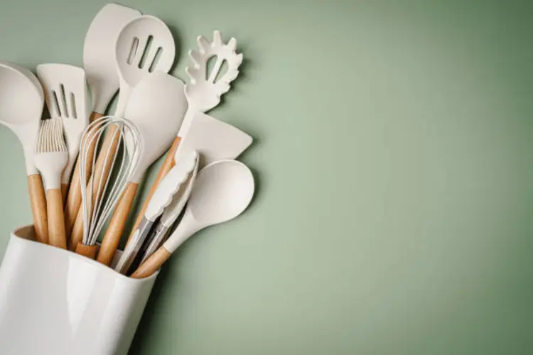 Nggak Banyak yang Tahu, Ini Dia Manfaat Menggunakan Alat Masak Berbahan Silikon!