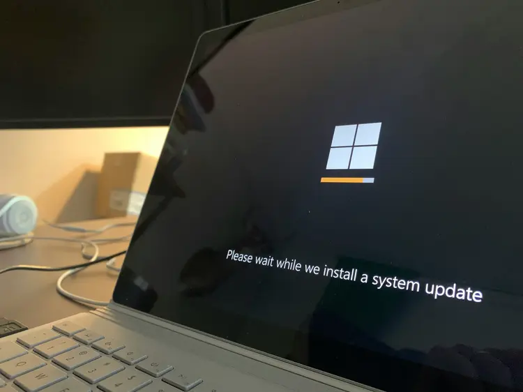Windows 10 Udah Nggak Dapat Official Support? Tenang, Kamu Masih Bisa Upgrade Hardware Satu Ini