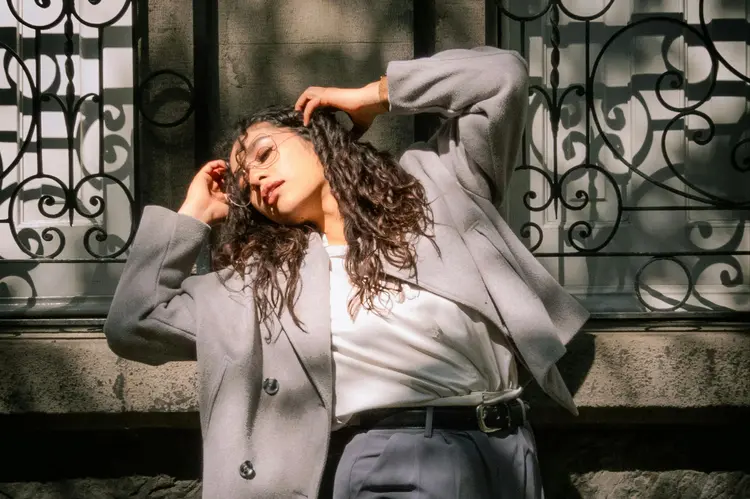 Punya Catokan Lurus? Ini Cara Buat Rambut Wavy ala Idol Korea!