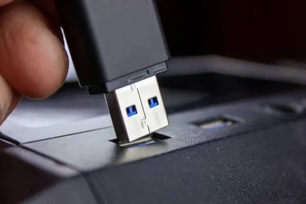 5 Kelebihan Flashdisk USB 2.0 untuk Pengguna Sehari-hari