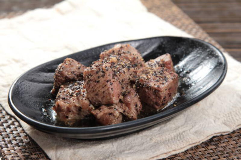 daging sapi goreng - sapi lada hitam air fryer potret stok, foto, &amp; gambar bebas royalti