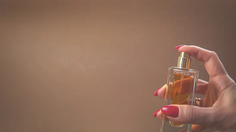 Bikin Parfum Tahan Seharian dengan Parfum Primer