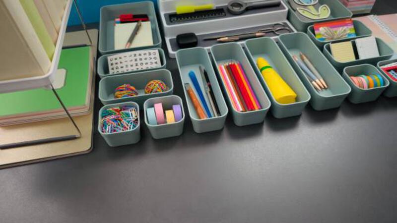desk-organization-office-supply-boxes-on-a-gray-desk.jpg (612×344)