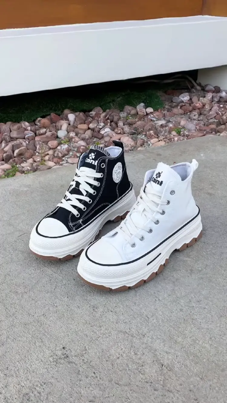 Cani "Free Box" (Size 36 - 41) Jimin High Converse Run Star Hike Sneakers Wanita Termurah Kanvas 9054