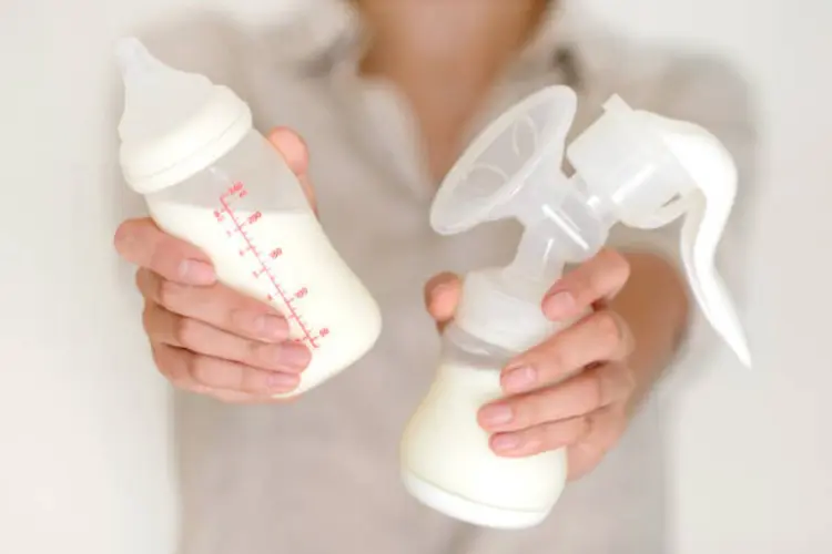 Wajib Tahu! 5 Keuntungan Nyata Handsfree Breast Pump untuk Ibu Bekerja. Maksimalkan Waktu Pumping!