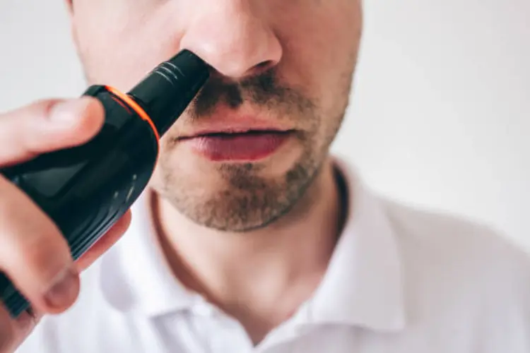 Stop Cabut Bulu Hidung! Beralih ke Trimmer, Lebih Aman, Lebih Mantap