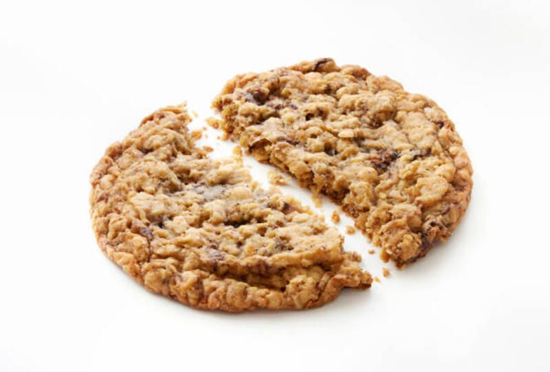 chocolate chip besar 6 inci 
kue oatmeal - oat biscuit potret stok, foto, &amp; gambar bebas royalti