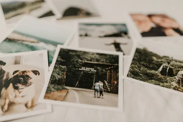 Bingung Simpan Hasil Foto Polaroid? Ini Solusinya dengan Foto Album!