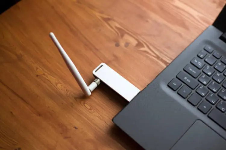 Mengenal WiFi Adapter dan Fungsinya untuk Komputer Serta Laptop