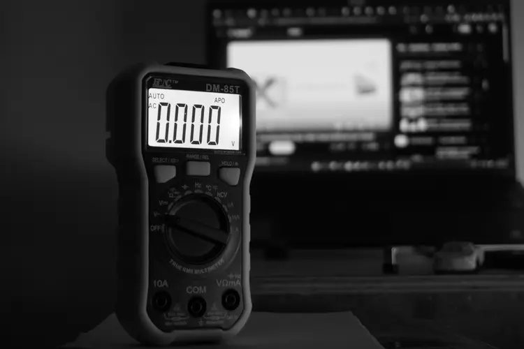 Jangan Salah Beli! Panduan Memilih Digital Multimeter Terbaik Sesuai Kebutuhan
