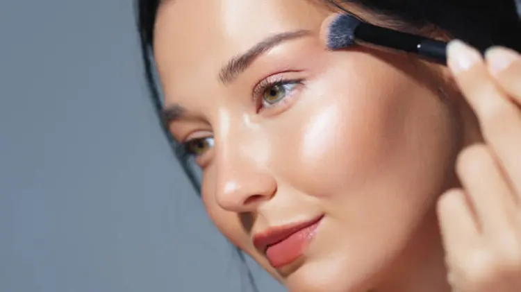 Highlighter Dikasih Pada Area Wajah Ini, Di Mana Saja?