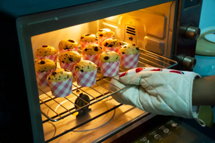Ini Dia Rahasia Kue Matang Sempurna dengan Oven Listrik, Sudah Tahu Belum?