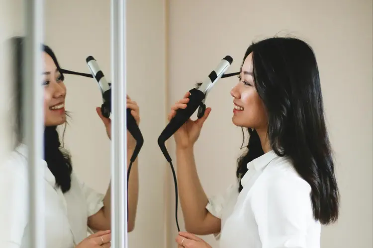 Penasaran Sama Cara Kerja Curling Iron? Baca Ini Dulu!