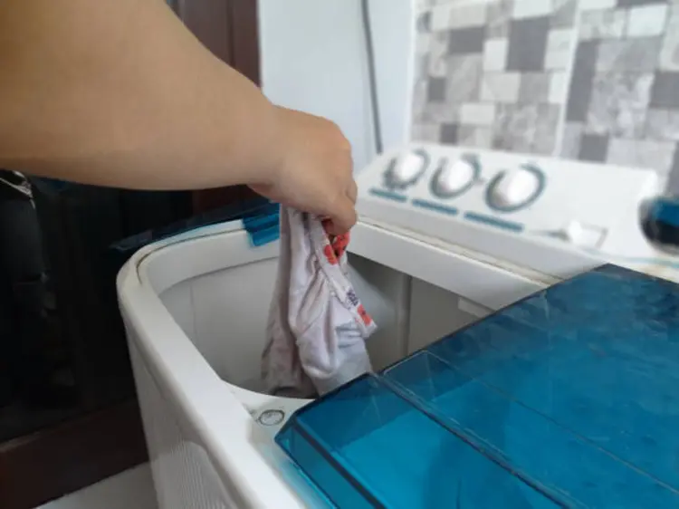 Bingung Cara Pakai Mesin Cuci 2 Tabung? Begini Langkah Mudahnya untuk Pemula!