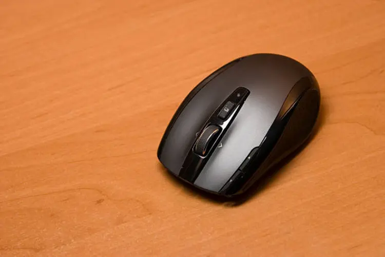 Apakah Pakai Mouse Silent Click Lebih Baik? Ini Manfaatnya