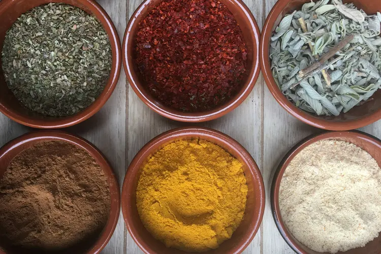 8 Bumbu Dapur Wajib Ada di Rumah untuk Masakan Lezat