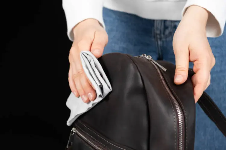 Cara Mencuci Backpack yang Benar Supaya Tahan Lama dan Tetap Keren