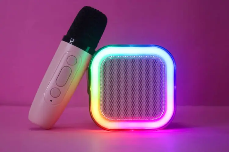 4 Rekomendasi Karaoke Speaker Mini, Cocok Buat di Kamar hingga Traveling