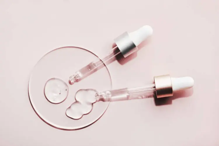 Kapan Sebaiknya Pakai Peeling Serum di Wajah?