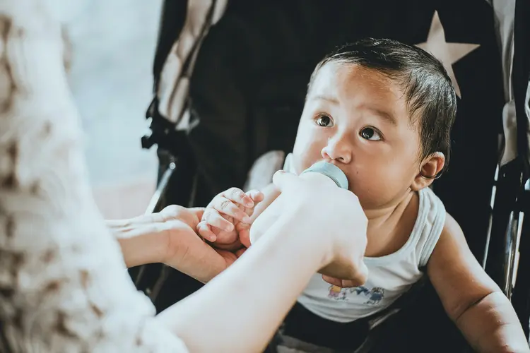Wajib Tahu! 3 Material Botol Susu Bayi Terbaik, Bebas BPA, Aman, dan Paling Mudah Dicuci
