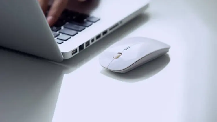 Mouse Wireless Tipis, Mouse Favorit Anak Muda yang Ringkas dan Nyaman Dipakai