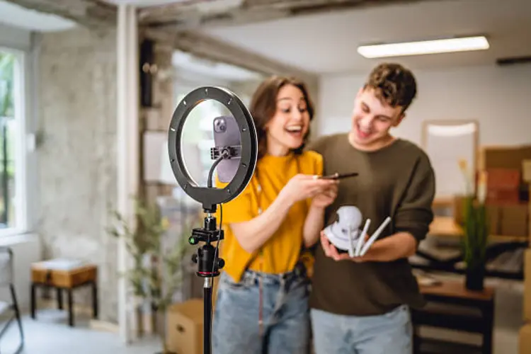Kapan Kamu Perlu Ring Light untuk Konten Siang Hari?