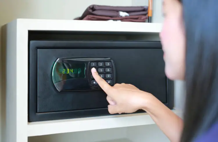 Merasa Aman tapi Salah Cara, Ini Kesalahan Umum Saat Menggunakan Brankas Safety Box
