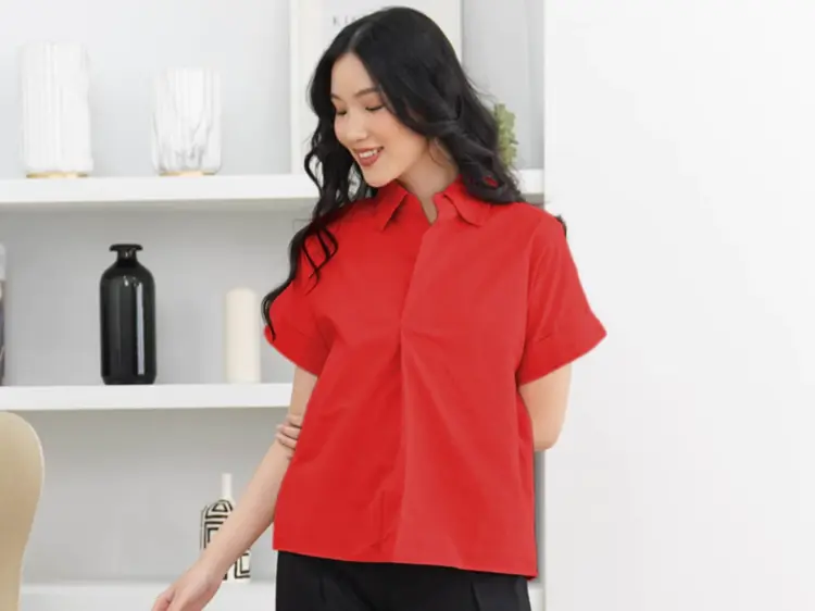 Blouse Wanita Stylish & Timeless, Cocok Untuk Setiap Momen!