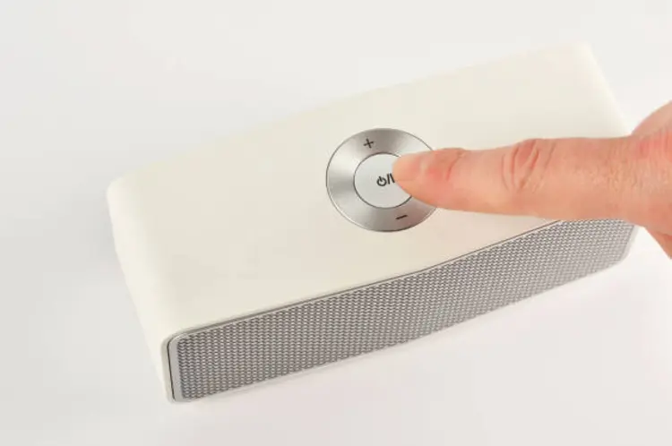 Tips dan Trik Membersihkan Speaker Bluetooth Portable Biar Awet dan Tetap Ngebass