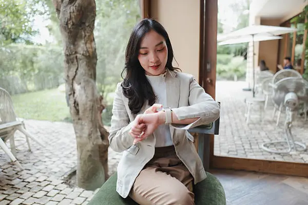 Bukan Sekadar Gaya, Ini 7 Alasan Mengapa Kamu Harus Punya Smartwatch!