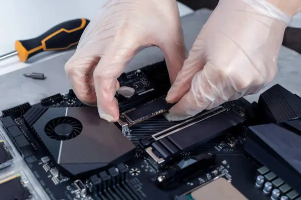 Upgrade Storage Laptop Pilih SSD SATA atau NVMe?