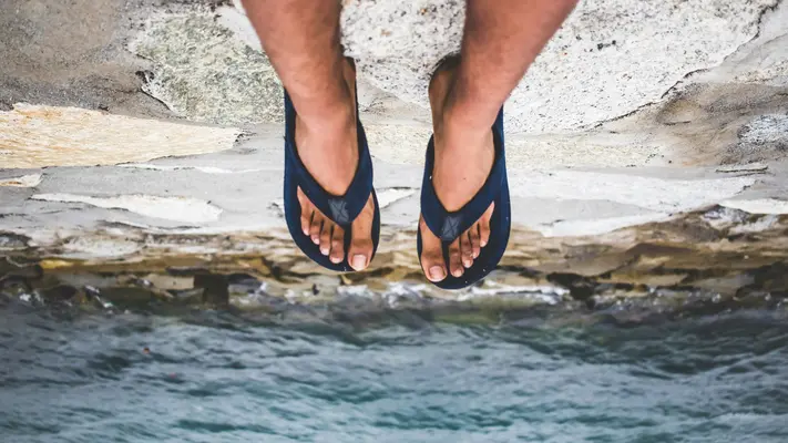 Tips Memilih Sandal Jepit Nyaman Agar Kaki Tetap Nyaman Sepanjang Hari