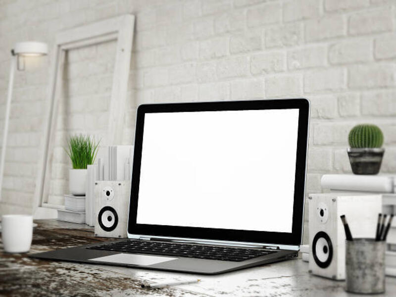 mock-up-laptop-latar-belakang-kamar-putih.jpg (612×459)