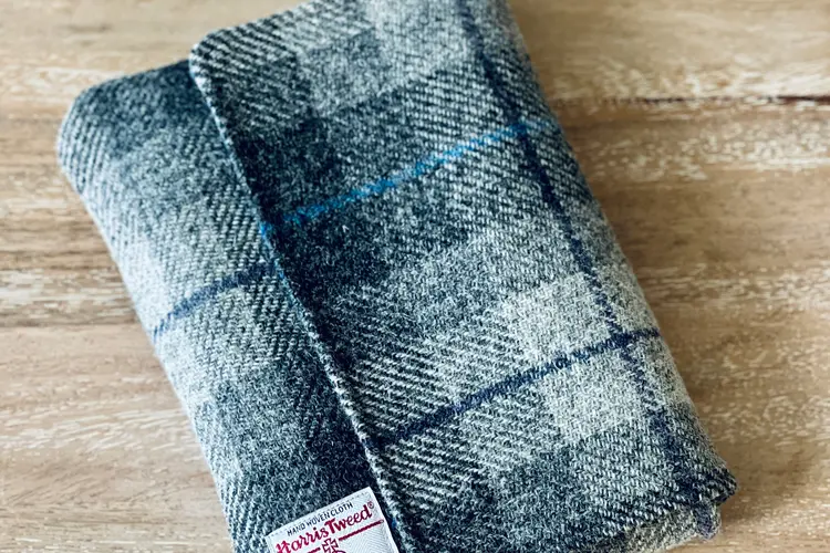 Nggak Cuma Hangat! Pahami Kenapa Flannel Asli Nggak Bikin Gerah dan Bisa Awet Bertahun-Tahun