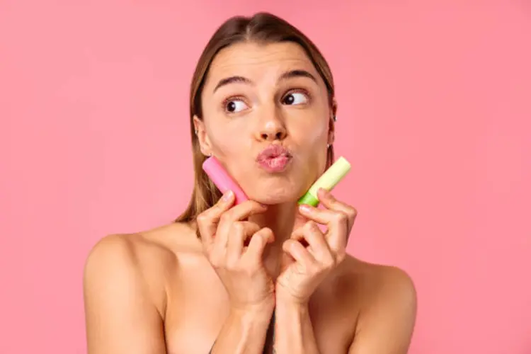 Ini Bedanya Lip Tint dan Lip Balm, Kamu Suka yang Mana?