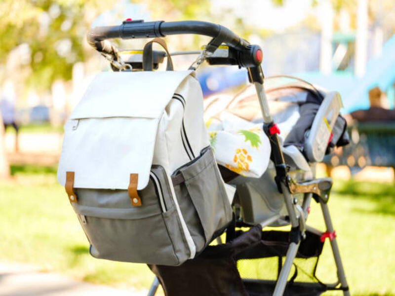 kereta bayi dan tas popok - baby stroller with many bags potret stok, foto, &amp; gambar bebas royalti