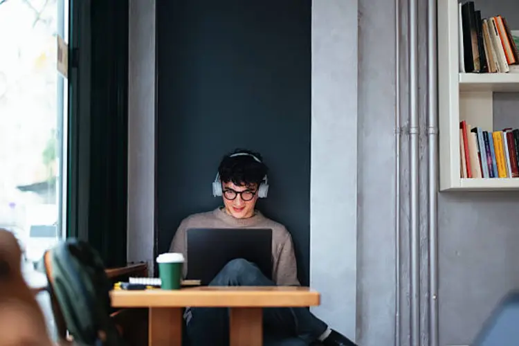 5 Tips Memilih Laptop untuk Mahasiswa Agar Belajar Lebih Efisien